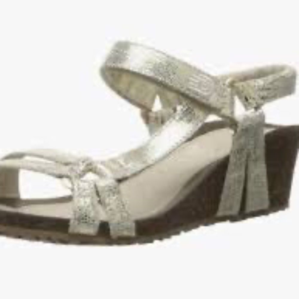 Teva Ventura Wedge‎ 2 Sandals Metallic Gold NWOT Sz 7.5